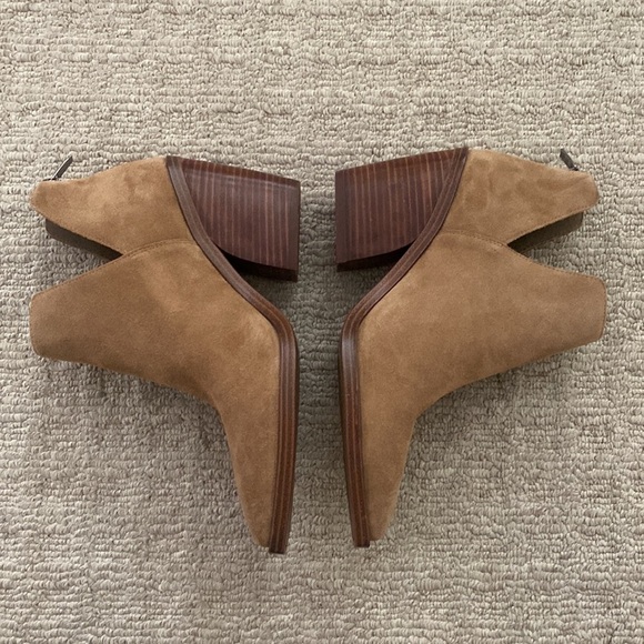 Vince Camuto Gigietta Suede Block Heel Western Cowboy Ankle Boots BrownTan s 9.5 - Picture 3 of 12